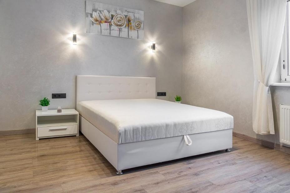 Жк Светлопарк Apartamento Kiev Exterior foto